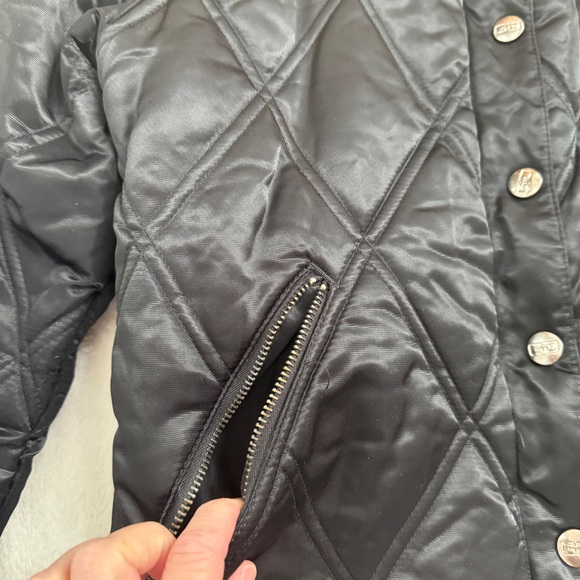 Guess Quilted Cropped Jacket Size M Black Snap Front Puffer Coat Moto ZipPockets - Picture 13 of 16
